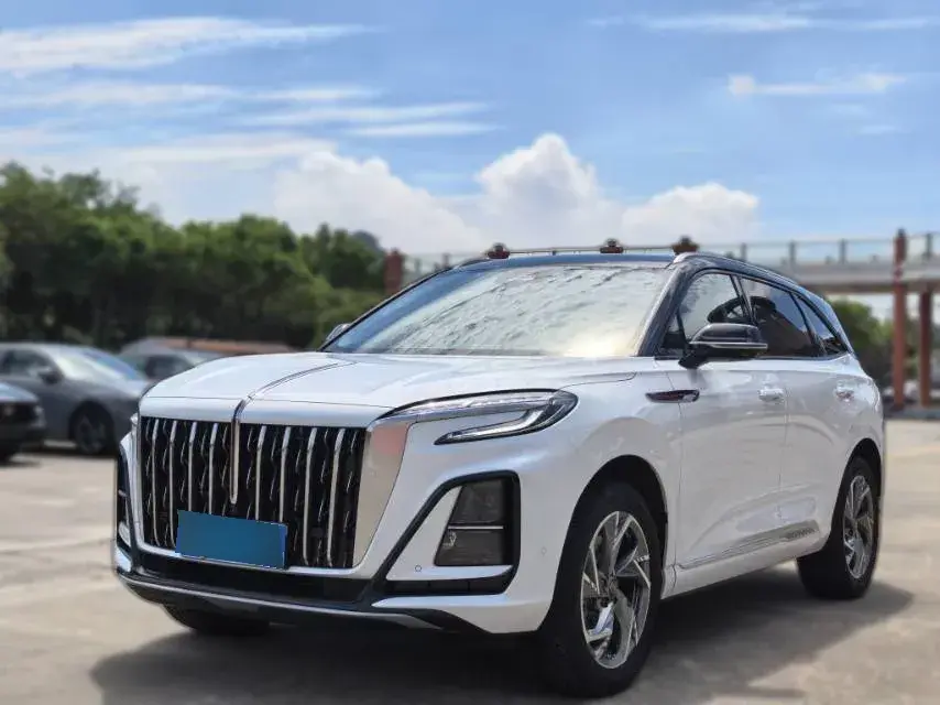 2023 HongQi HS3 2.0T 252HP L4 8AT