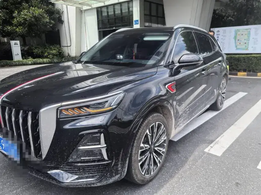 2023 HongQi HS5 2.0T 252HP L4 8AT