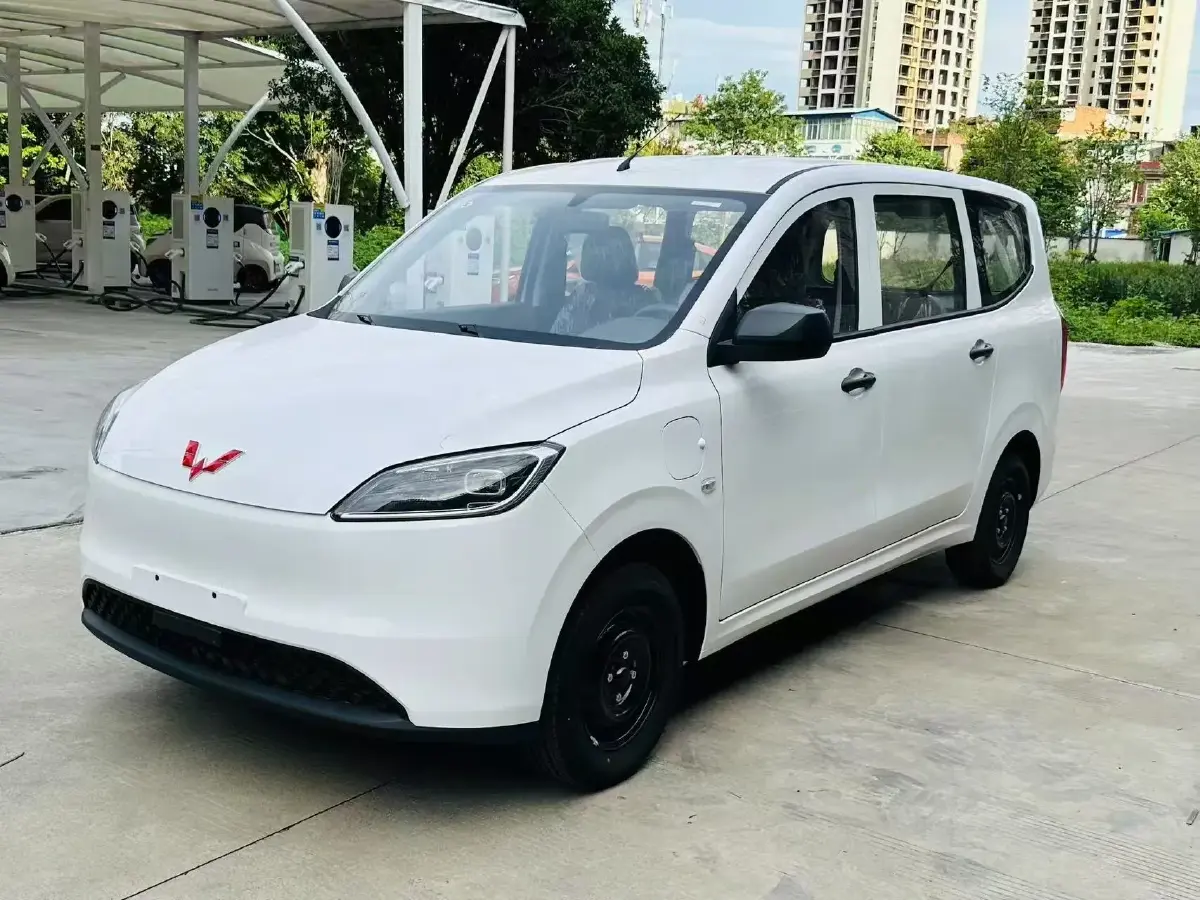 2024 WuLing HongGuang New Energy BEV 32.6KWH