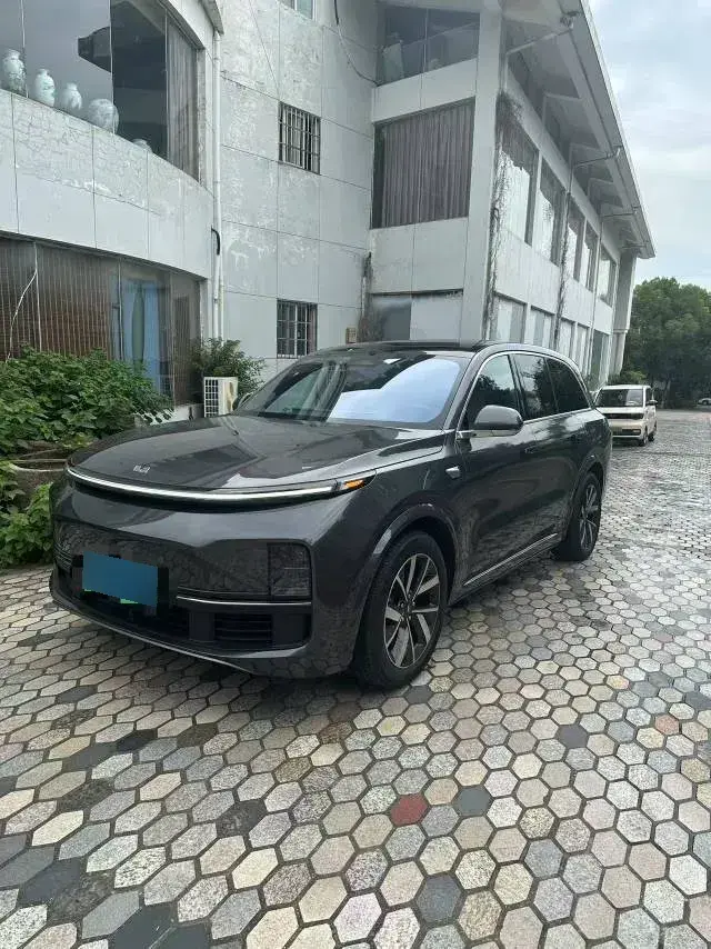 2023 Li L8 Range Extended 154HP REEV 40.9KWH