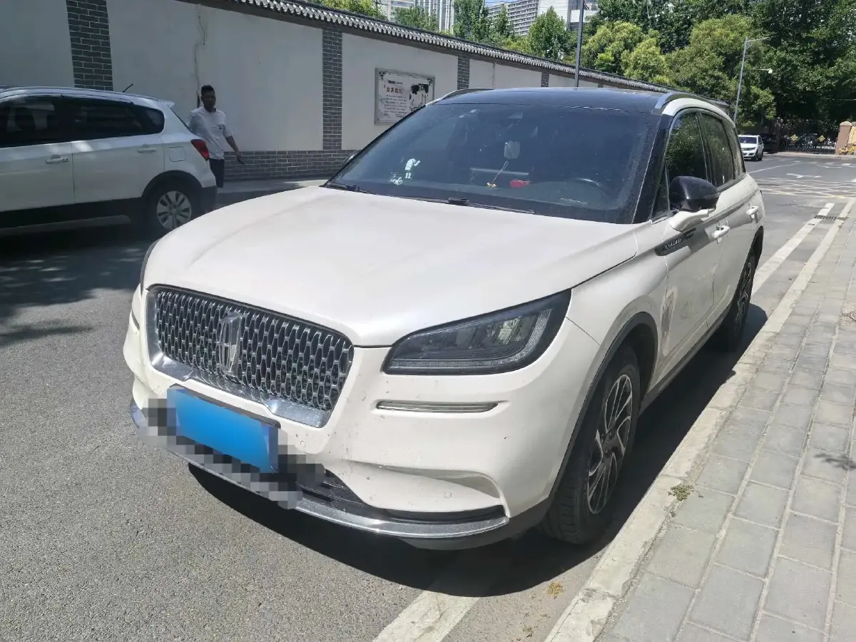 2020 Lincoln Corsair 2.0T 245HP L4 8AT