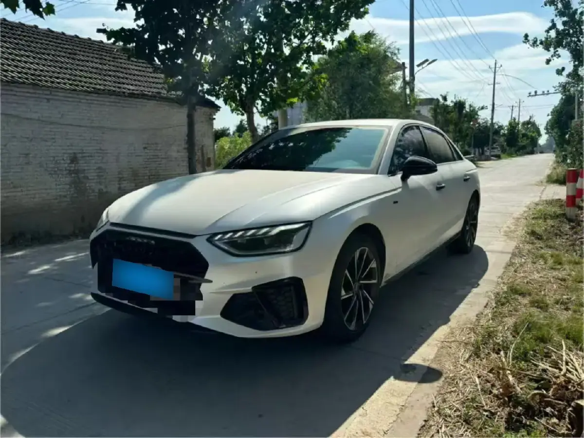 2023 Audi A4L 2.0T 190HP L4 7DCT