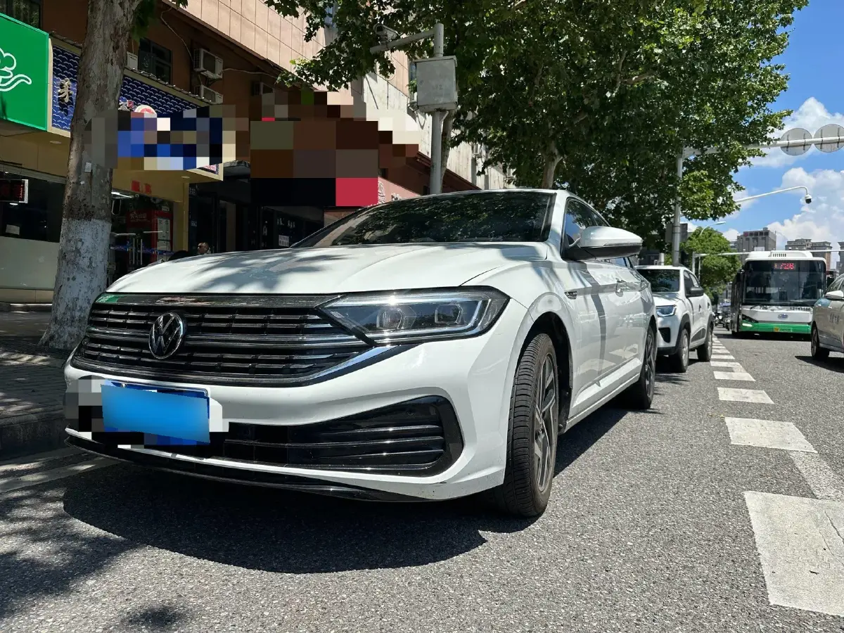 2023 Volkswagen Sagitar 1.4T 150HP L4 7DCT