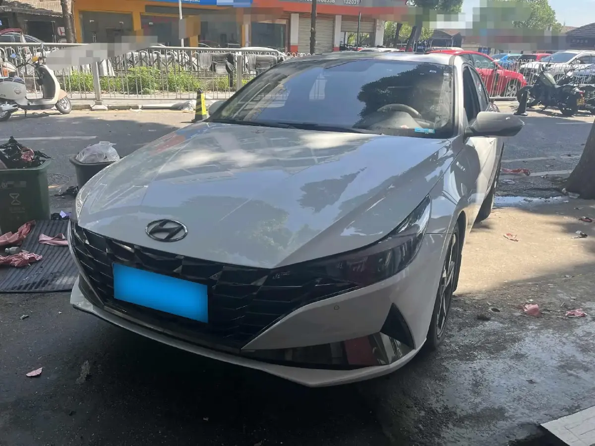 2022 Hyundai Elantra 1.5L 115HP L4 CVT