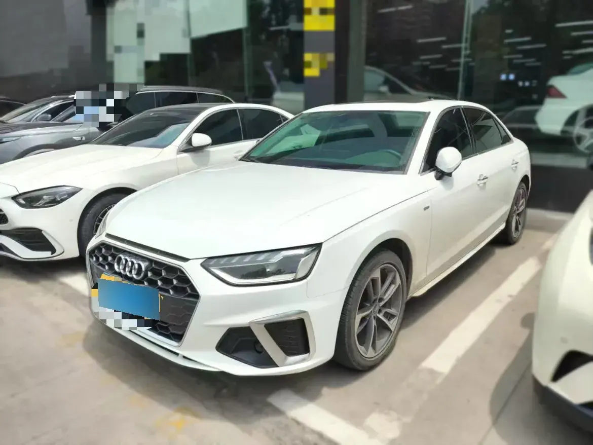 2024 Audi A4L 2.0T 190HP L4 7DCT