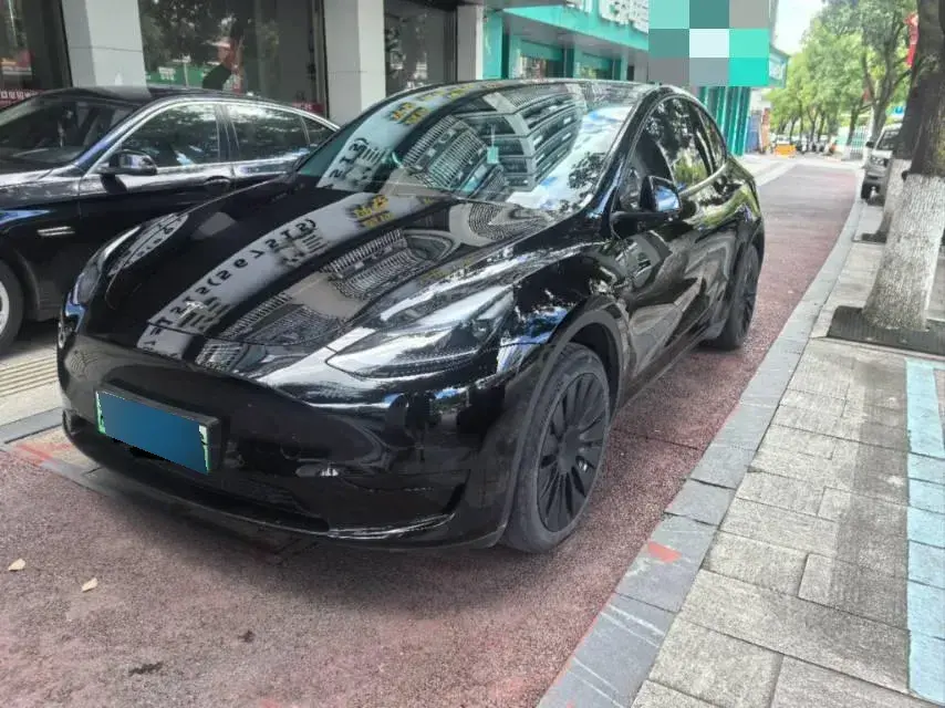 2022 Tesla Model Y BEV 60KWH