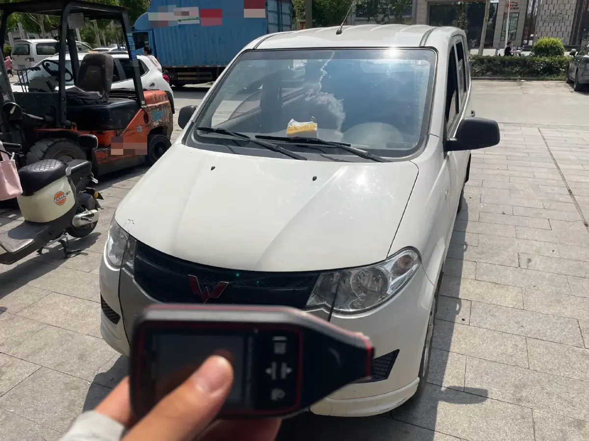 2020 WuLing HongGuang 1.2L 76HP L4 5MT
