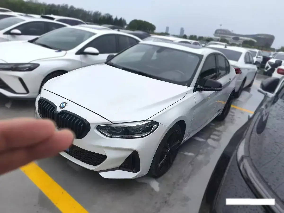 2022 BMW 1 Series 2.0T 192HP L4 7DCT