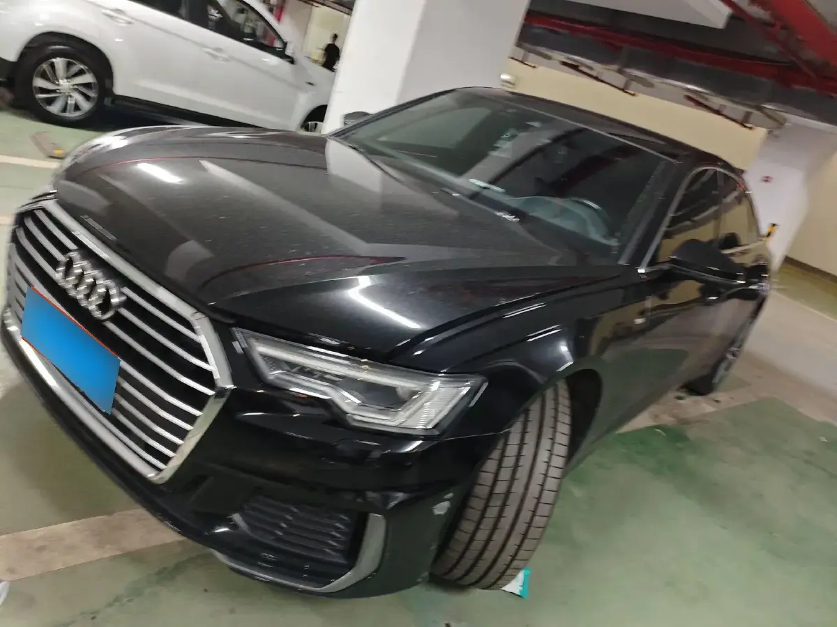 2022 Audi A6L 2.0T 190HP L4 7DCT
