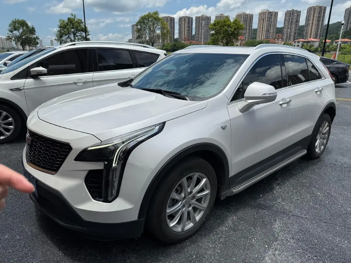 2021 Cadillac XT4 2.0T 237HP L4 9AT