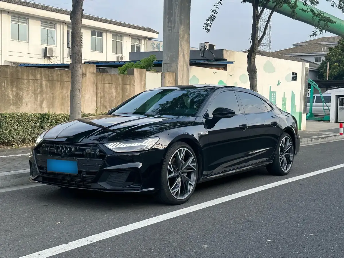 2024 Audi A7L 2.0T 245HP L4 7DCT