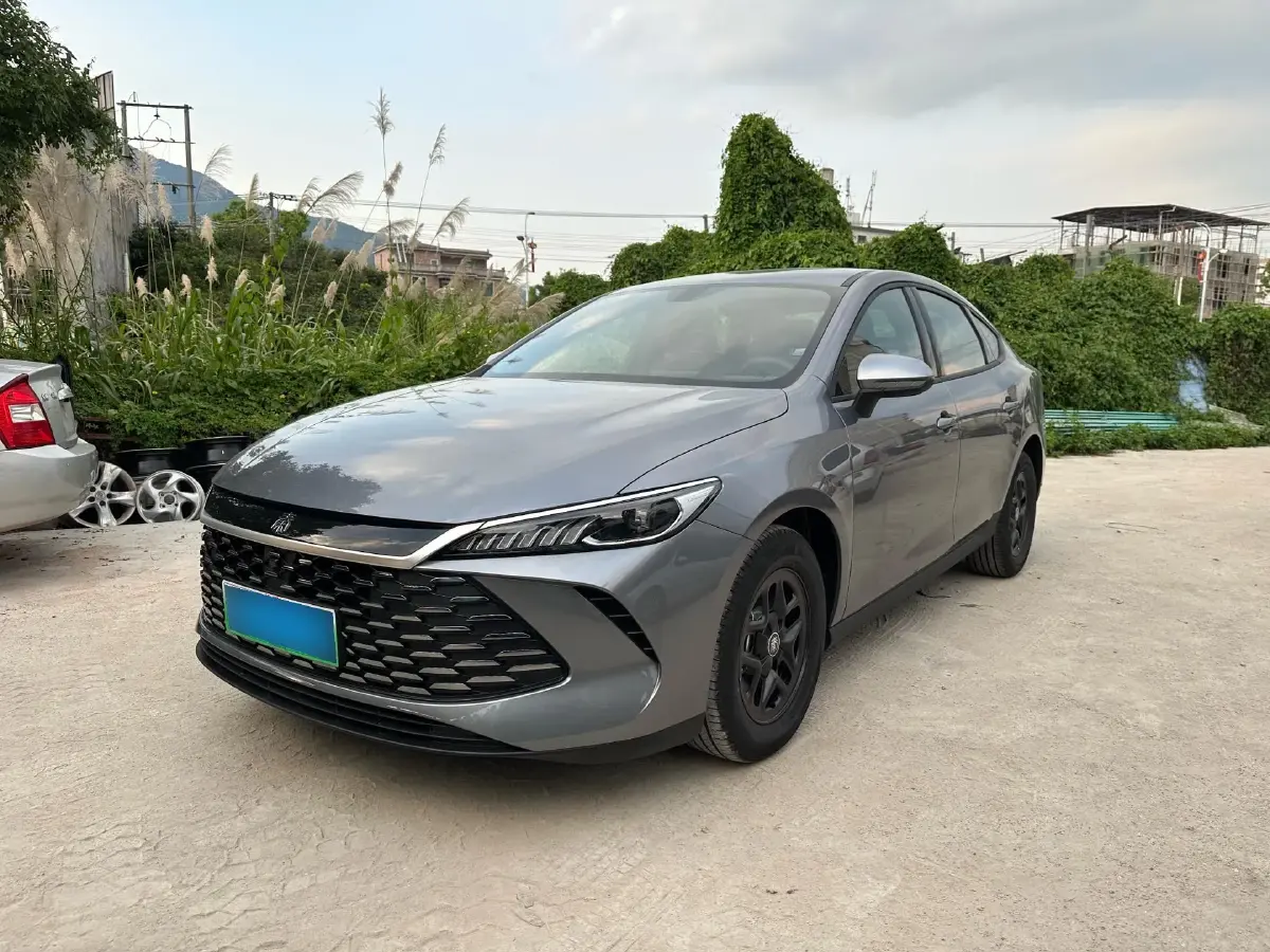 2025 BYD Seal05 DM-i 1.5L 101HP L4 E-CVT PHEV 7.68KWH