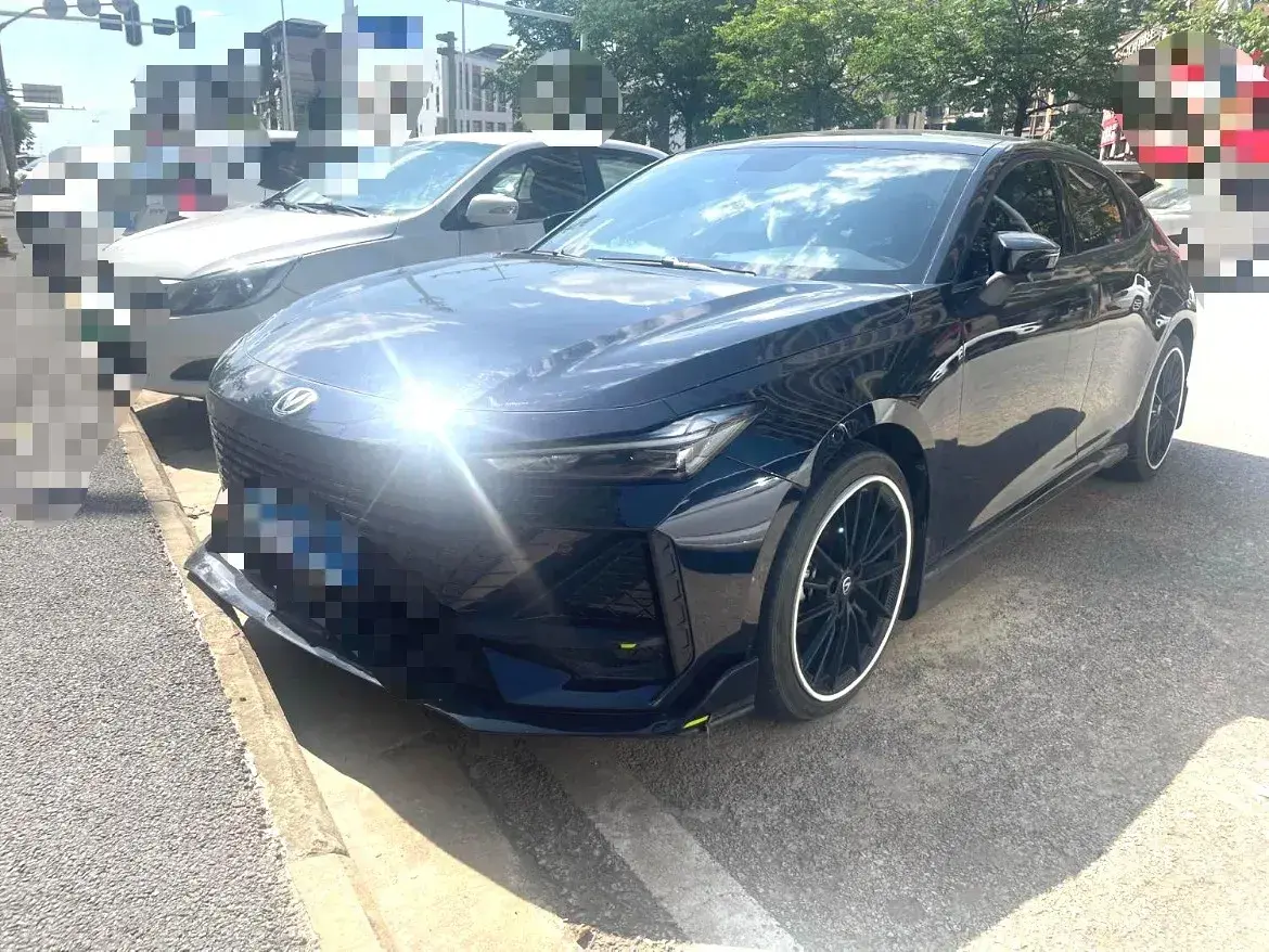 2022 ChangAn UNI-V 1.5T 188HP L4 7DCT