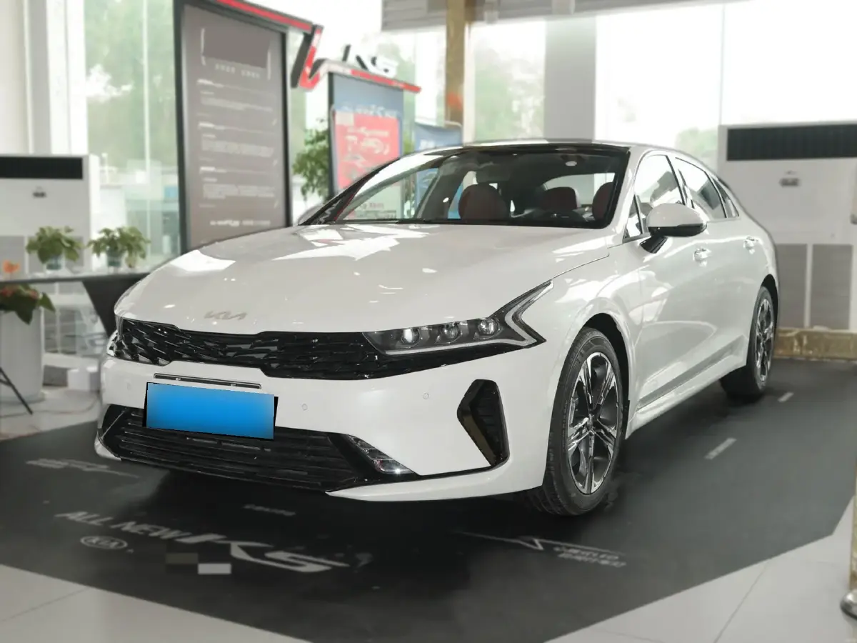 2021 Kia K5 2.0T 240HP L4 8AT