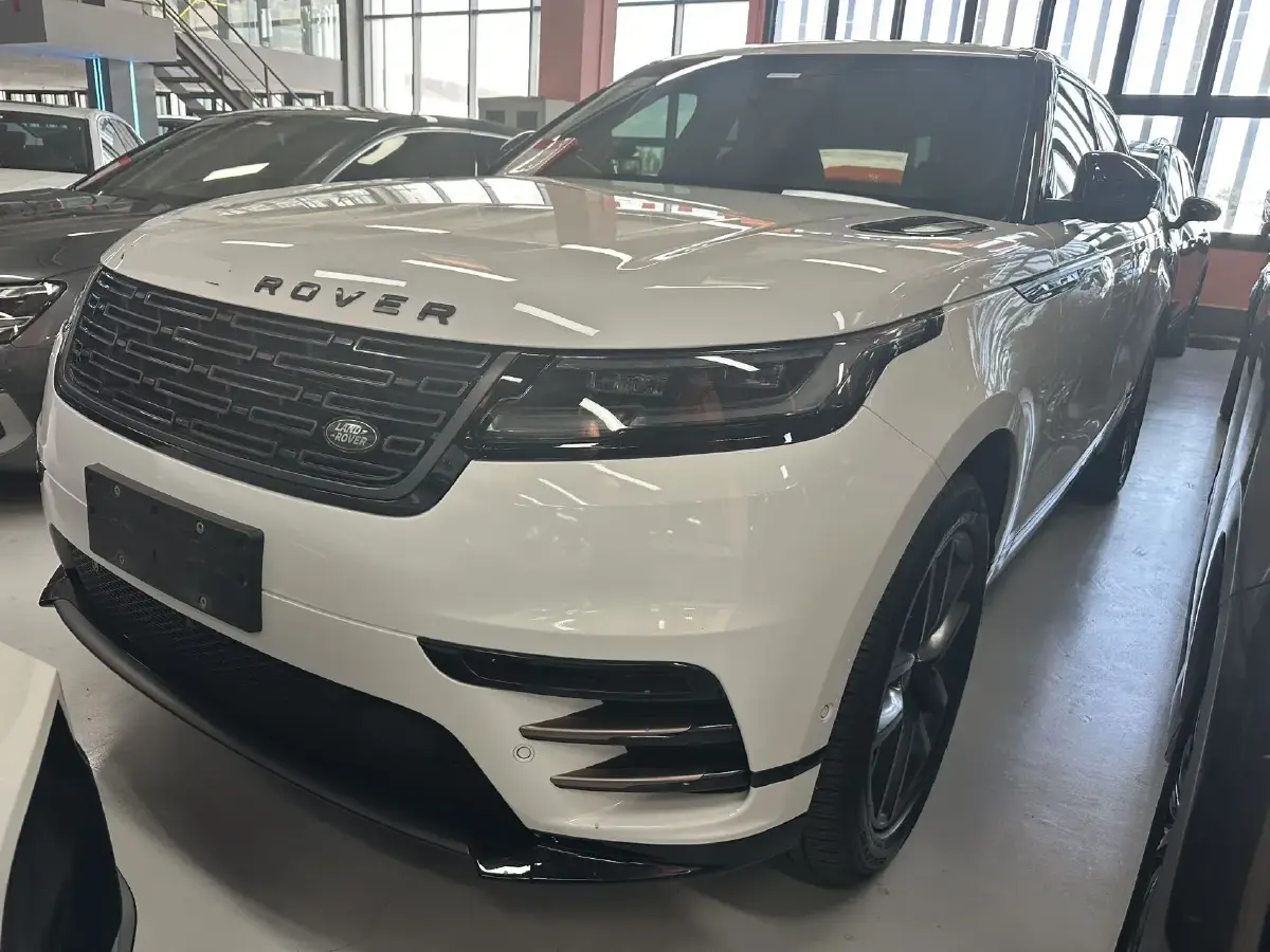 2024 Land Rover Range Rover Velar 2.0T 250HP L4 8AT