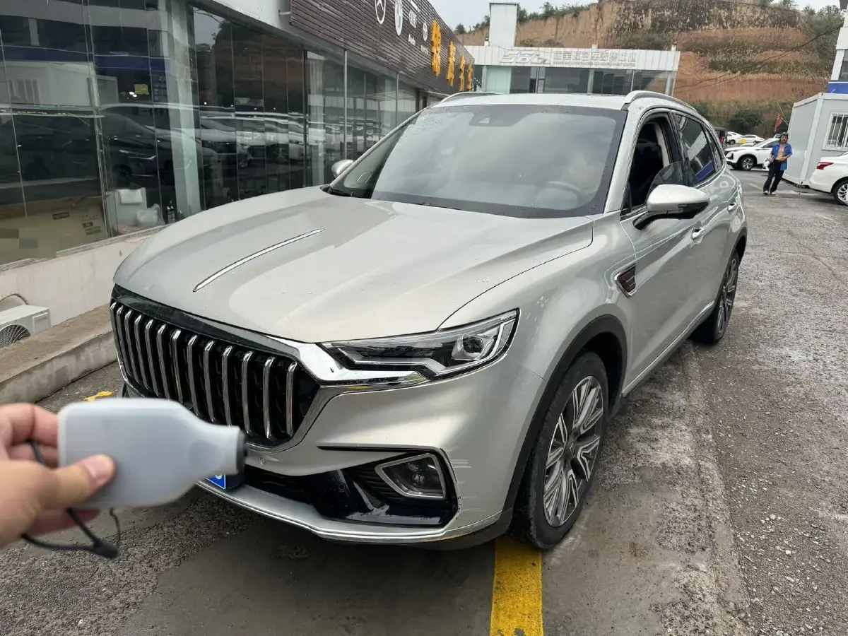 2022 HongQi HS5 2.0T 224HP L4 6AT