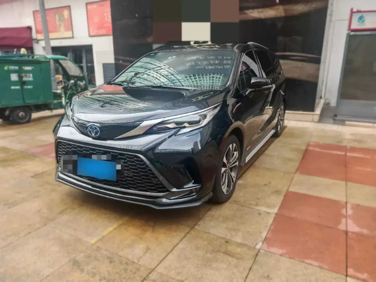 2023 Toyota Granvia 2.5L 189HP L4 E-CVT Hybrid