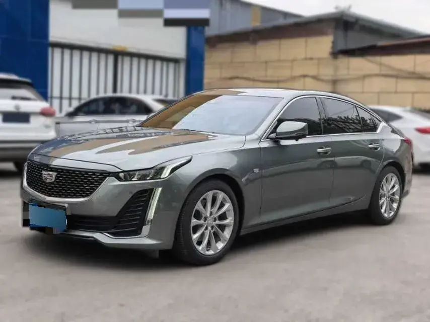 2023 Cadillac CT5 2.0T 237HP L4 10AT