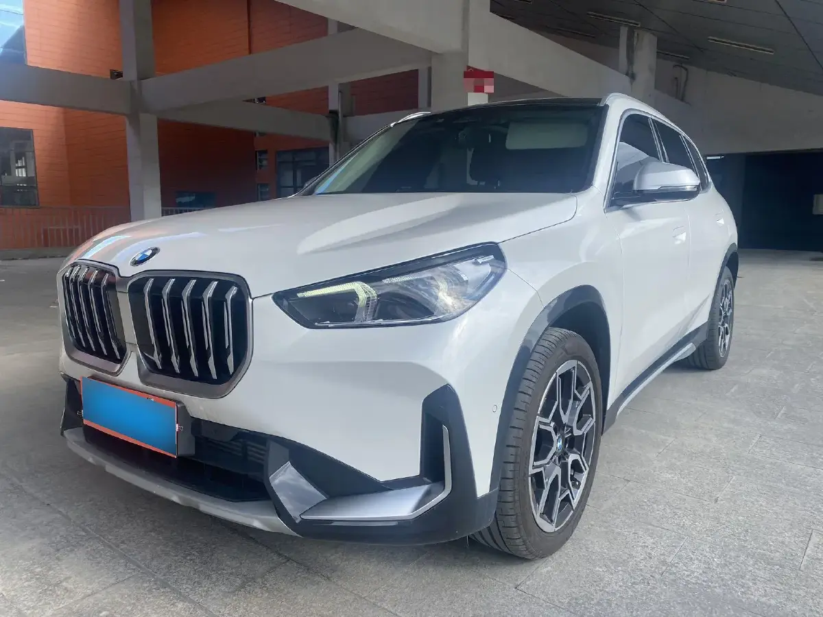 2023 BMW X1 2.0T 204HP L4 7DCT