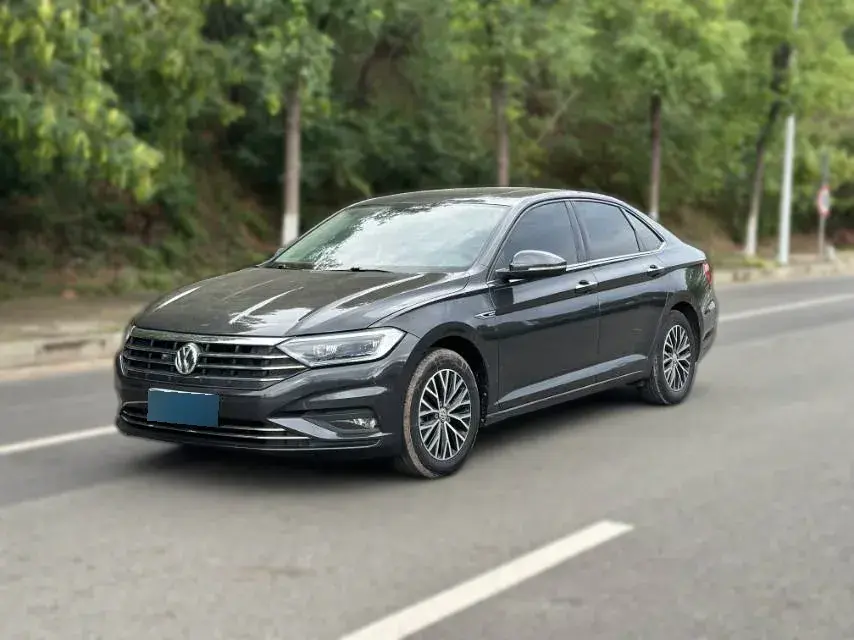 2021 Volkswagen Sagitar 1.2T 116HP L4 7DCT