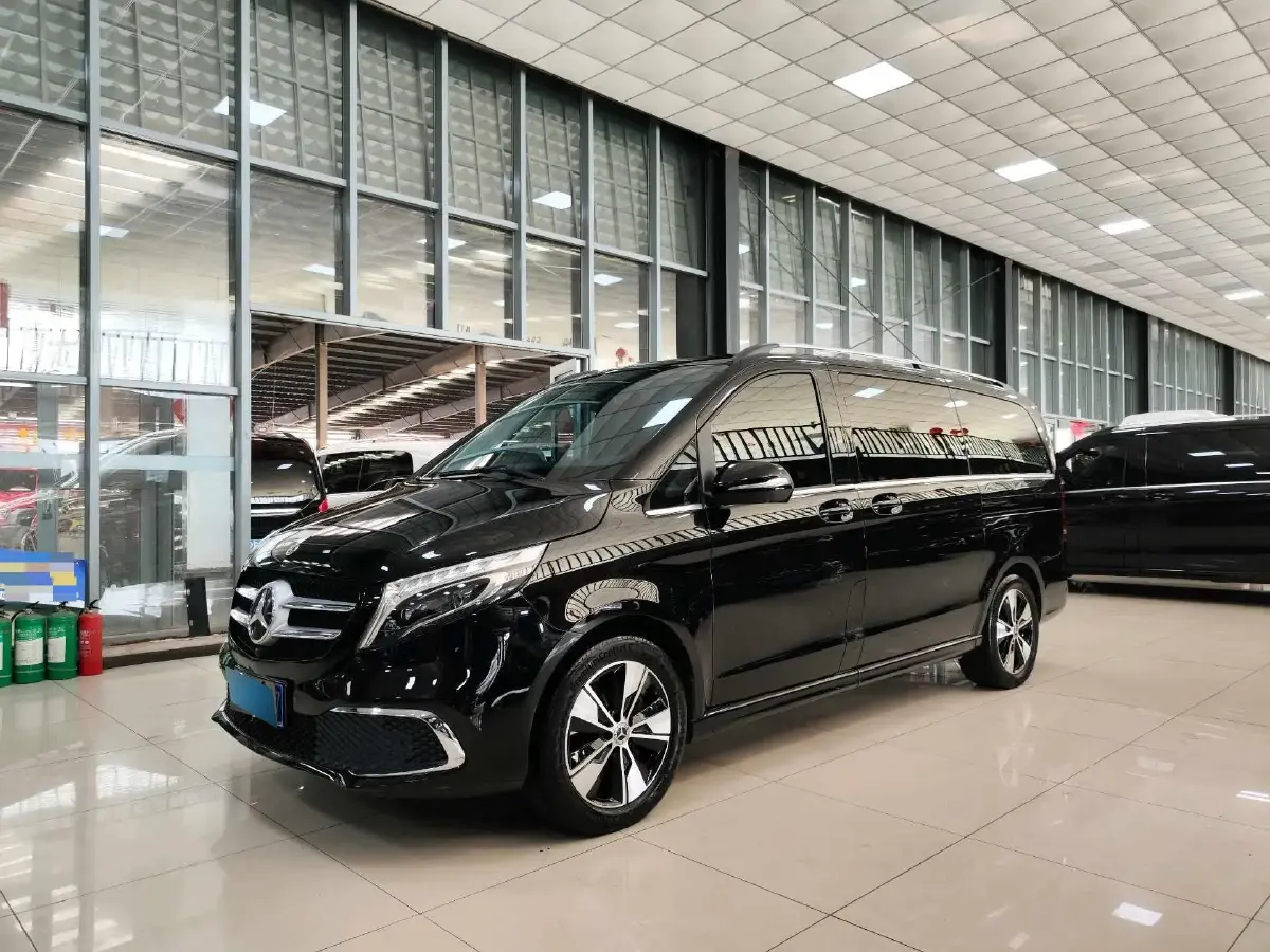 2021 Mercedes-Benz V Class 2.0T 211HP L4 9AT