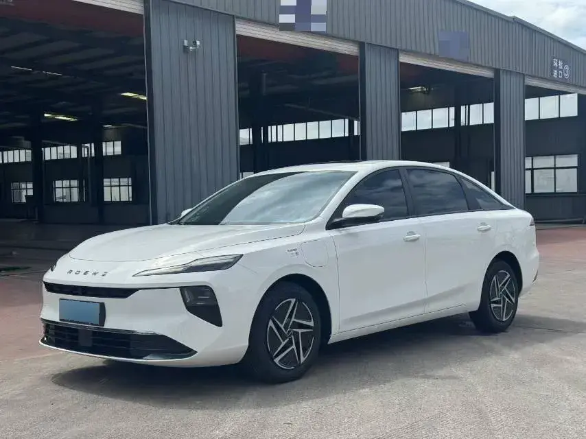 2025 Roewe D6 BEV
