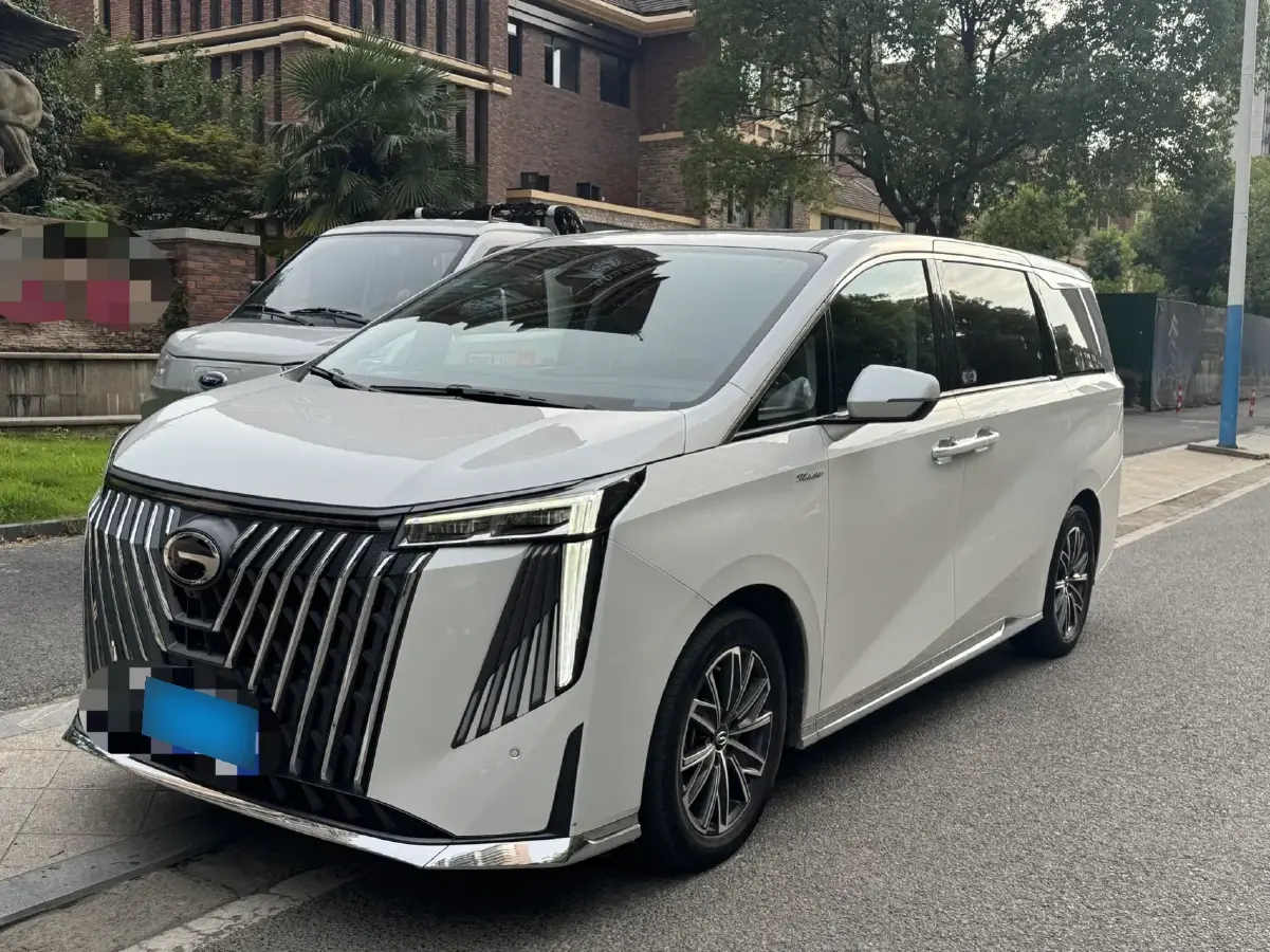 2023 GAC Trumpchi M8 2.0T 252HP L4 8AT