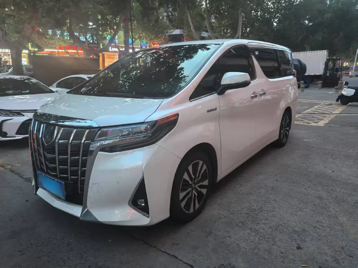 2021 Toyota Alphard 2.5L 117HP L4 E-CVT Hybrid
