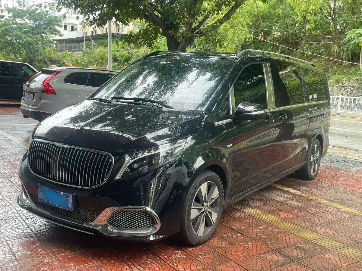 2022 Mercedes-Benz V Class 2.0T 211HP L4 9AT