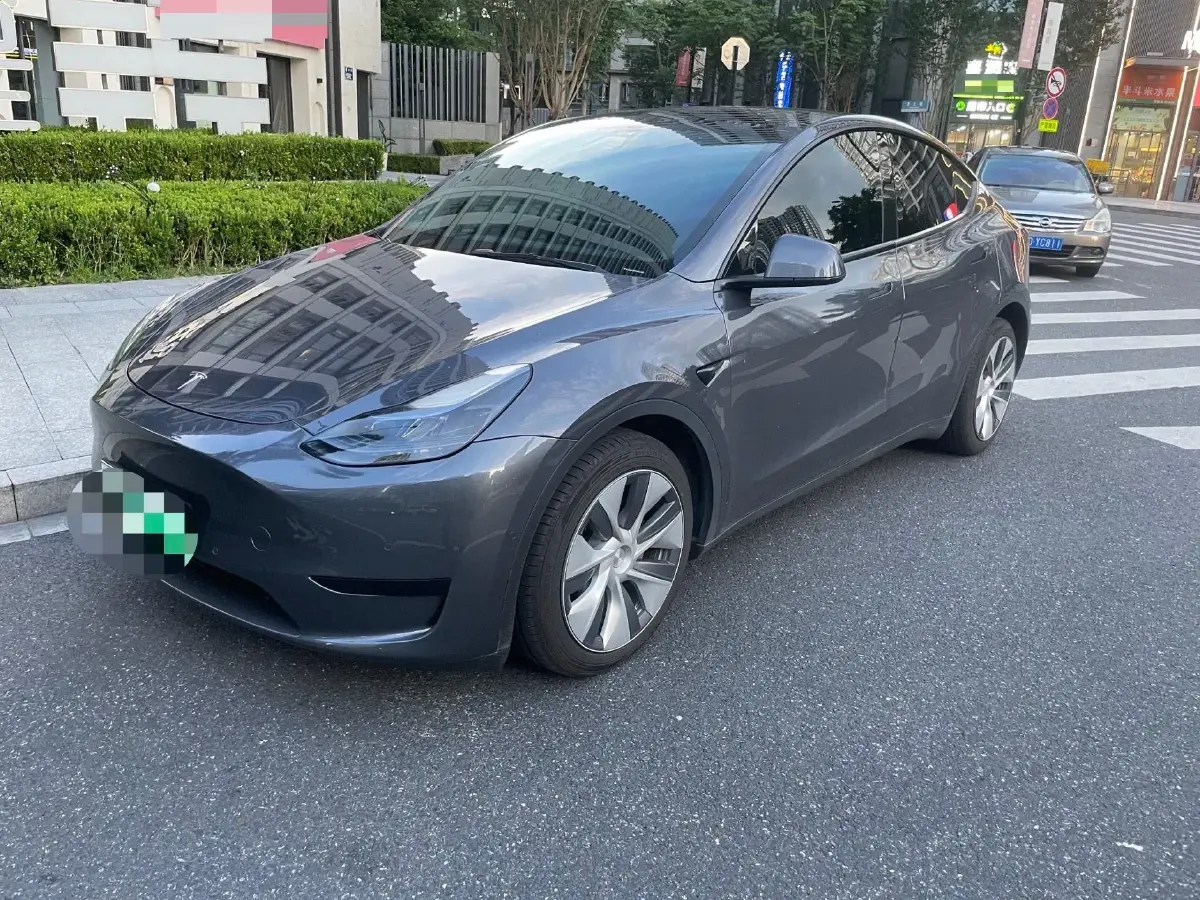 2022 Tesla Model Y BEV 60KWH