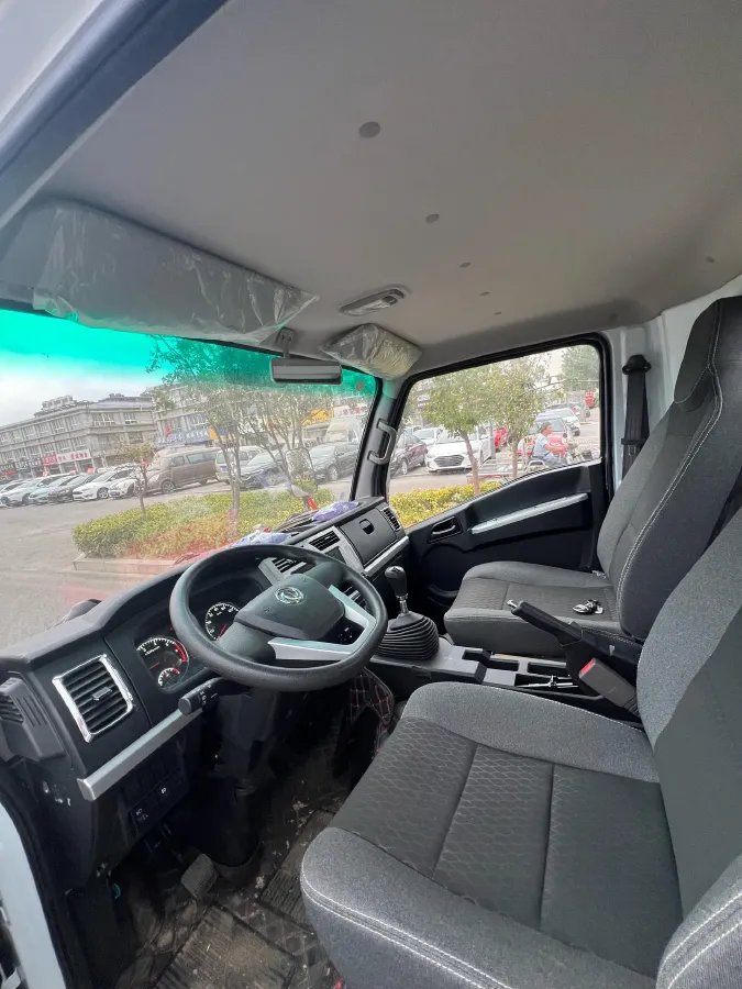 2022 DongFeng DFSK D71 Plus 1.6L 122HP L4 5MT,autocango,china used car exporter,china ev exporter,chinese used car exporter,chinese used ev exporter