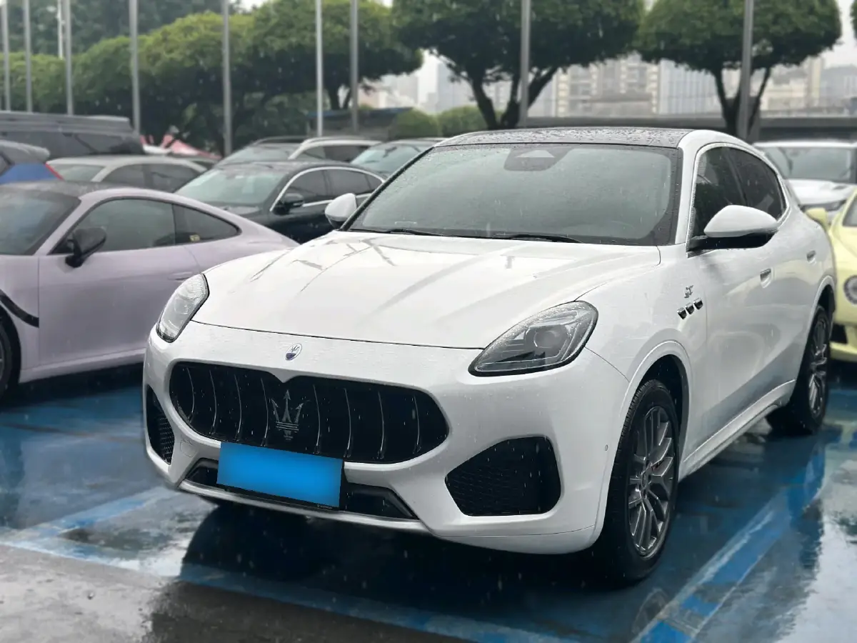 2023 Maserati Grecale 2.0T 300HP L4 8AT
