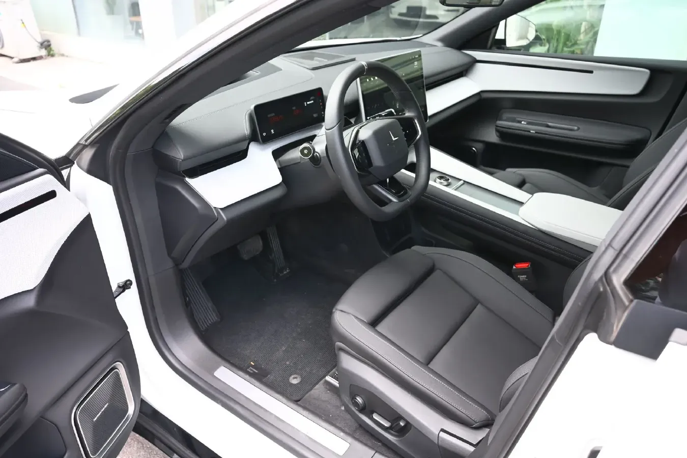 2024 Polestar 4 BEV 86KWH,autocango,china used car exporter,china ev exporter,chinese used car exporter,chinese used ev exporter