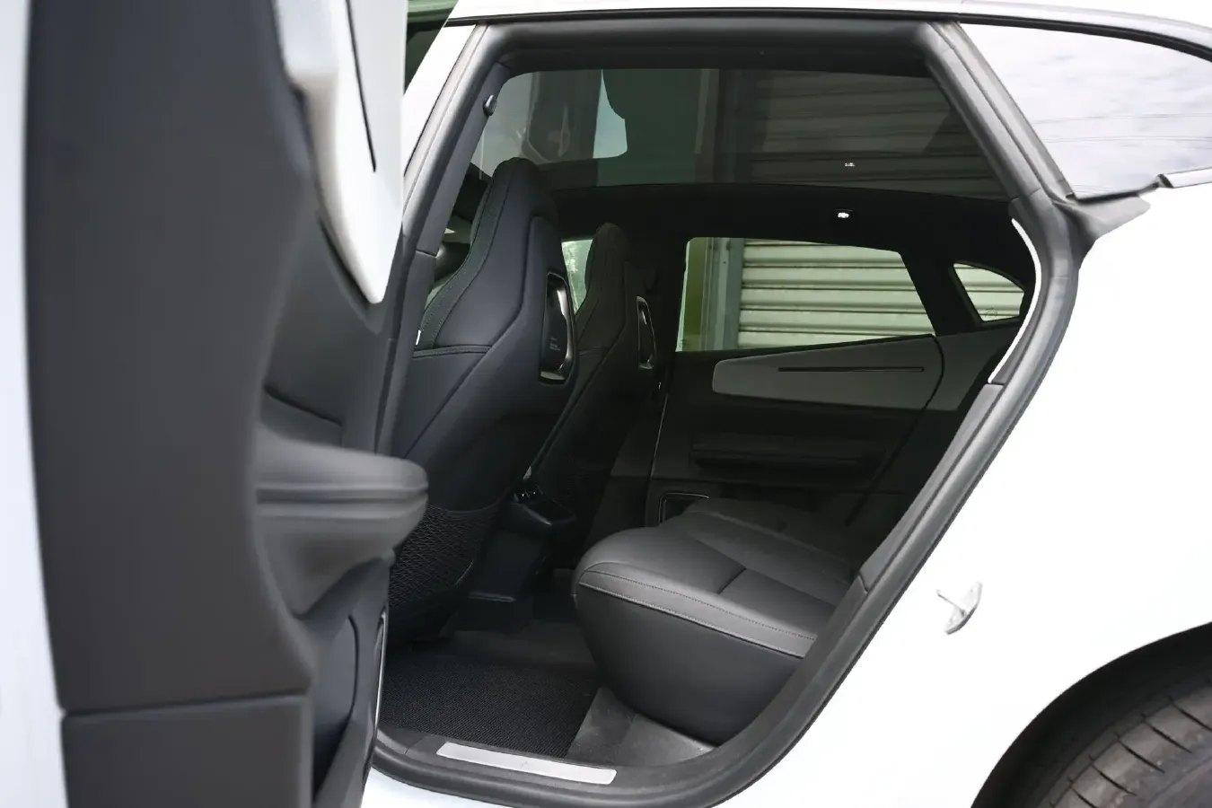 2024 Polestar 4 BEV 86KWH,autocango,china used car exporter,china ev exporter,chinese used car exporter,chinese used ev exporter