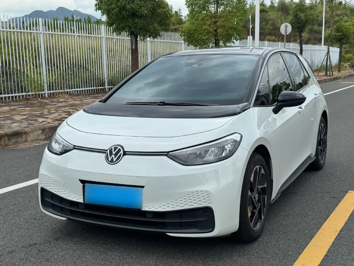2025 Volkswagen ID.3 BEV 52.8KWH