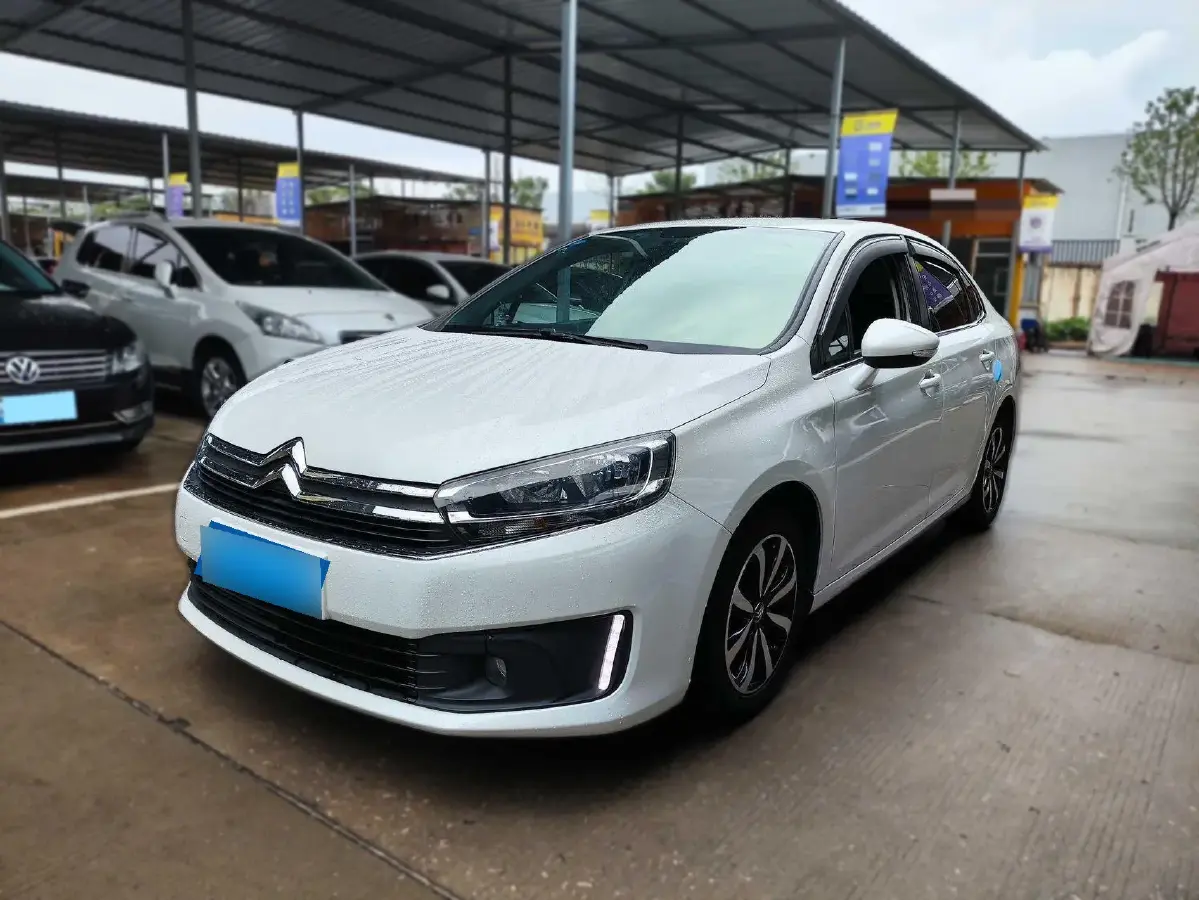 2018 Citroen C4 C-Quatre 1.6L 117HP L4 5MT