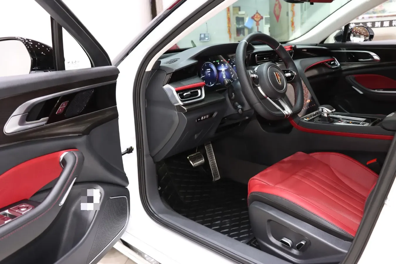 2024 HongQi H6 2.0T 224HP L4 8AT,autocango,china used car exporter,china ev exporter,chinese used car exporter,chinese used ev exporter