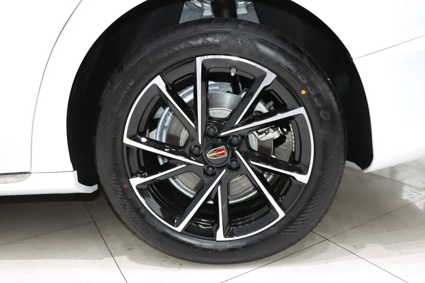 2024 HongQi H6 2.0T 224HP L4 8AT,autocango,china used car exporter,china ev exporter,chinese used car exporter,chinese used ev exporter