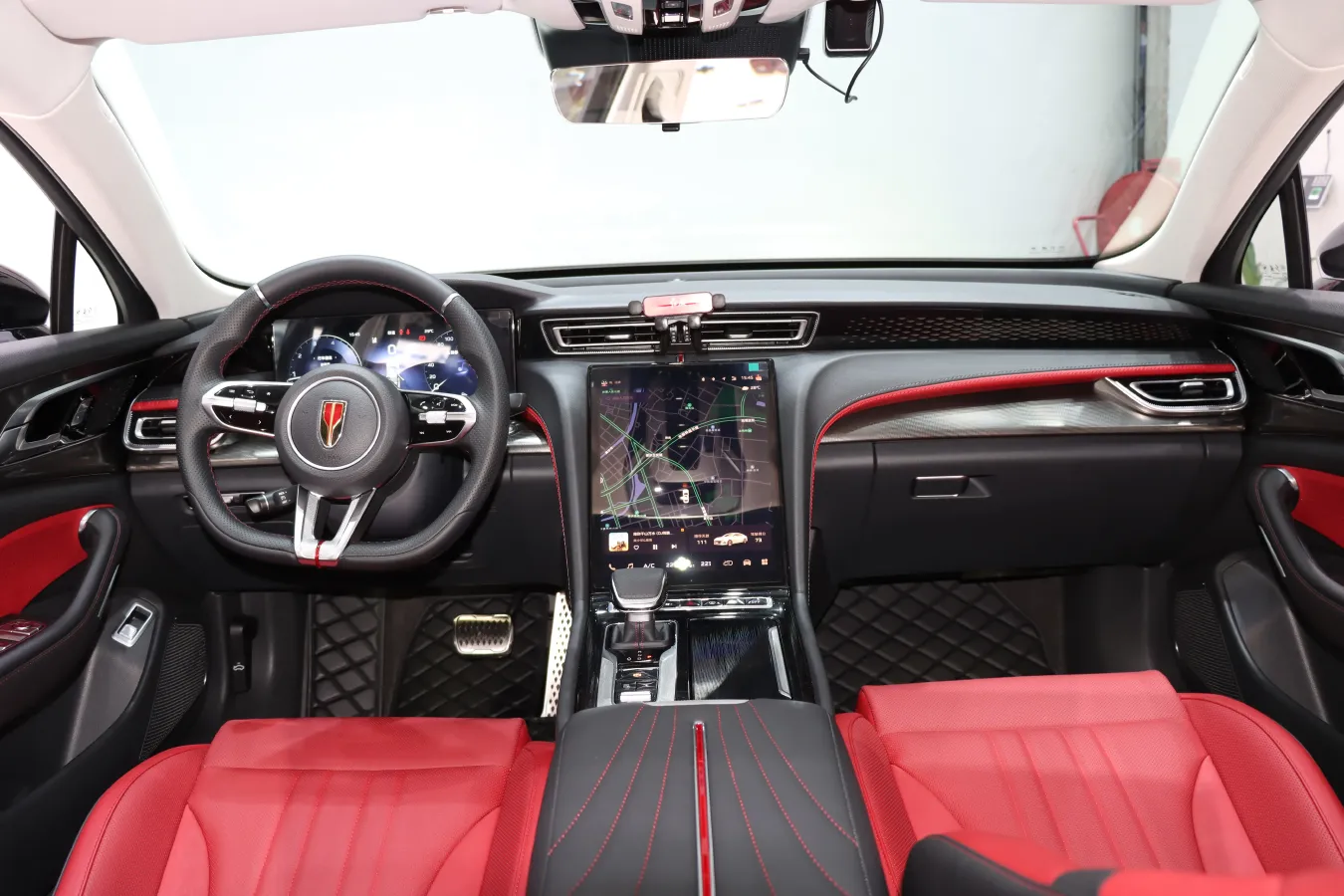 2024 HongQi H6 2.0T 224HP L4 8AT,autocango,china used car exporter,china ev exporter,chinese used car exporter,chinese used ev exporter