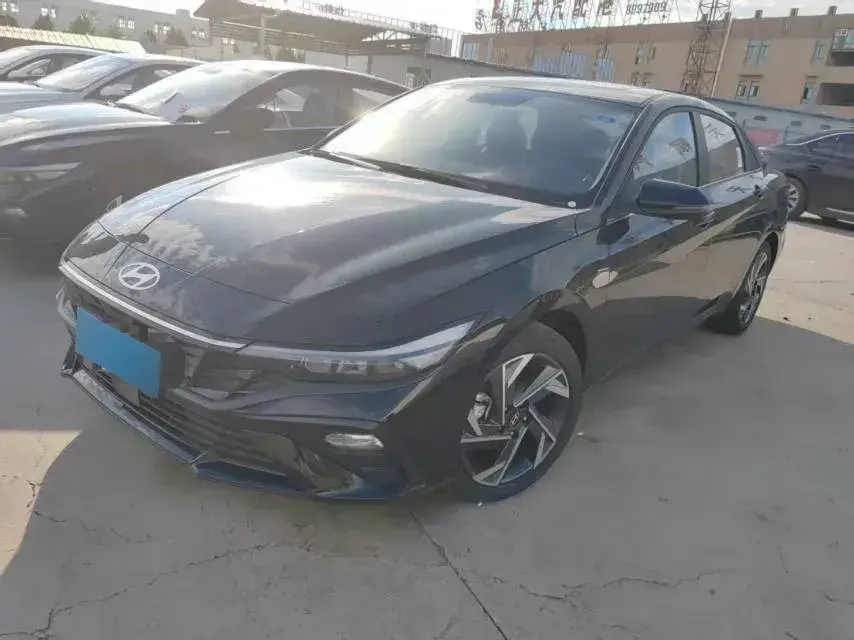 2023 Hyundai Elantra 1.5L 115HP L4 CVT