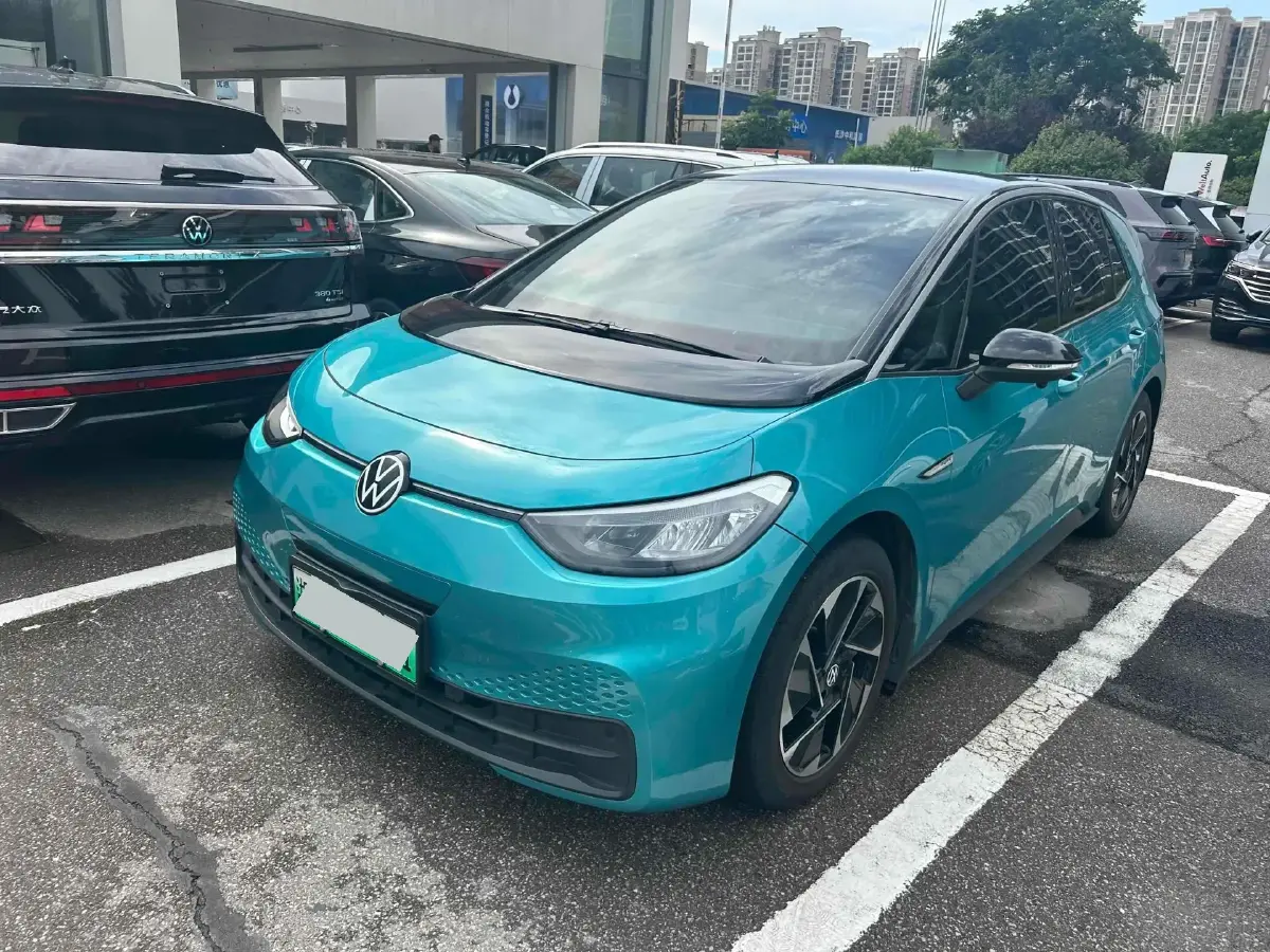 2023 Volkswagen ID.3 BEV 52.8KWH