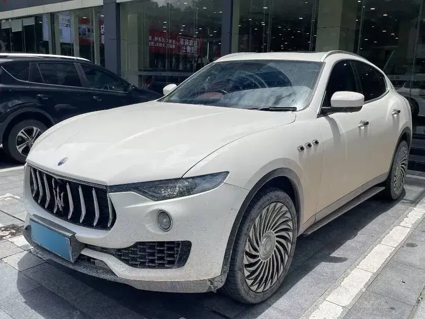2018 Maserati Levante 3.0T 350HP V6 8AT