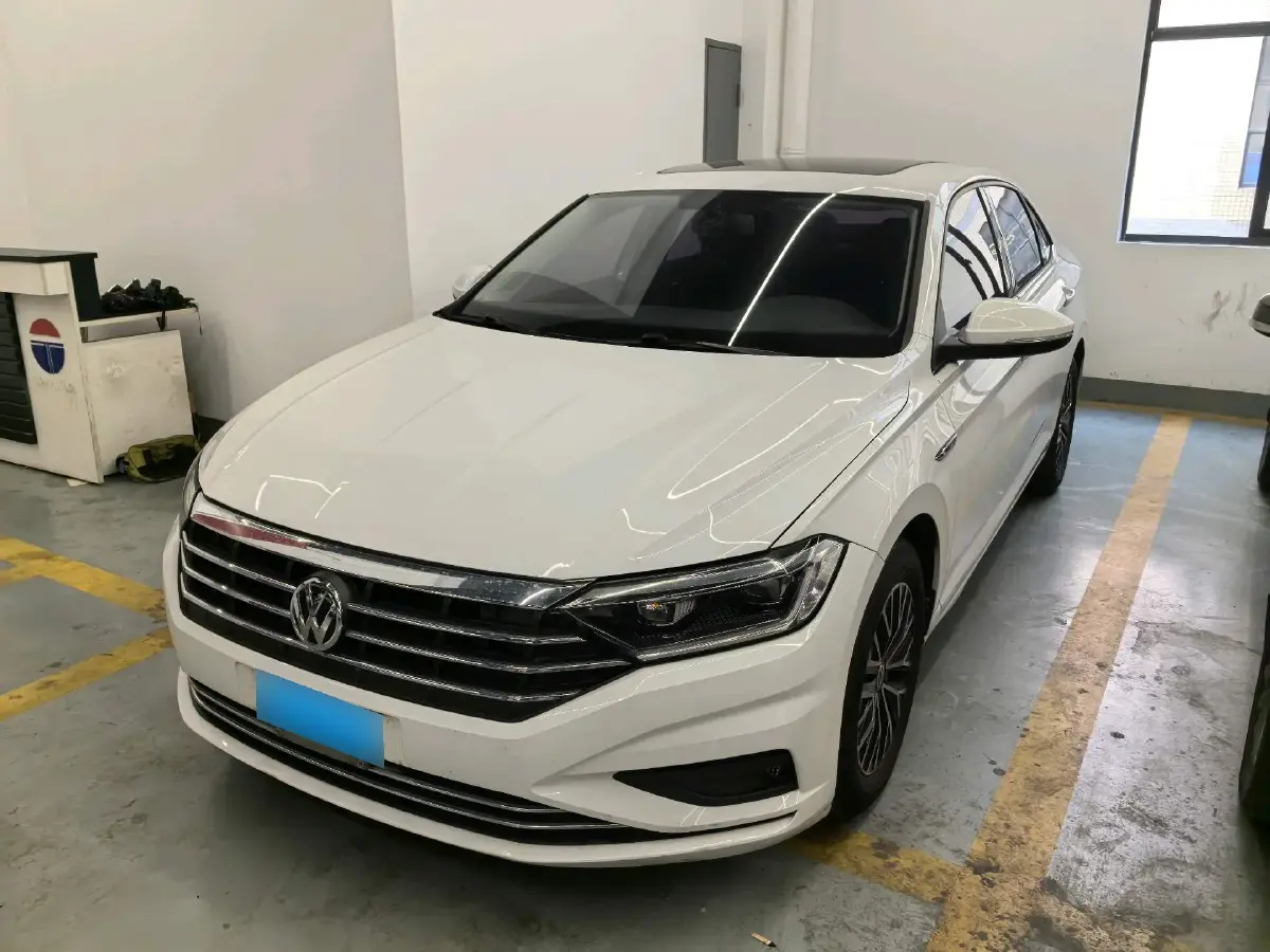 2020 Volkswagen Sagitar 1.4T 150HP L4 7DCT