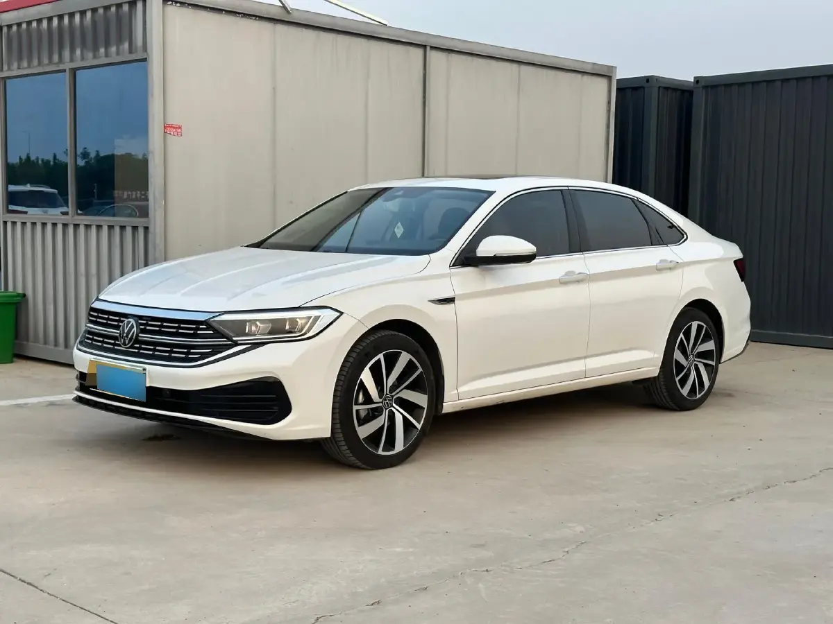 2023 Volkswagen Sagitar 1.5T 160HP L4 7DCT