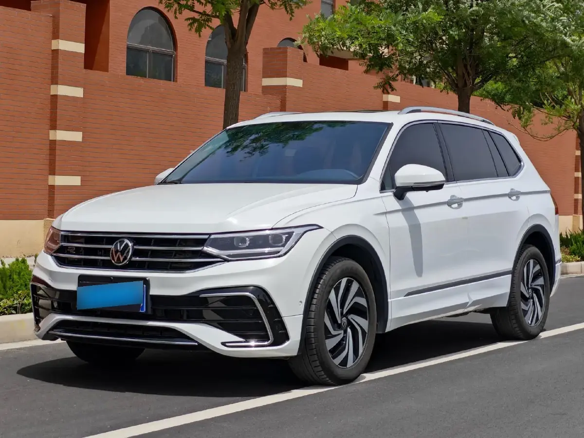 2024 Volkswagen Tiguan L 2.0T 186HP L4 7DCT