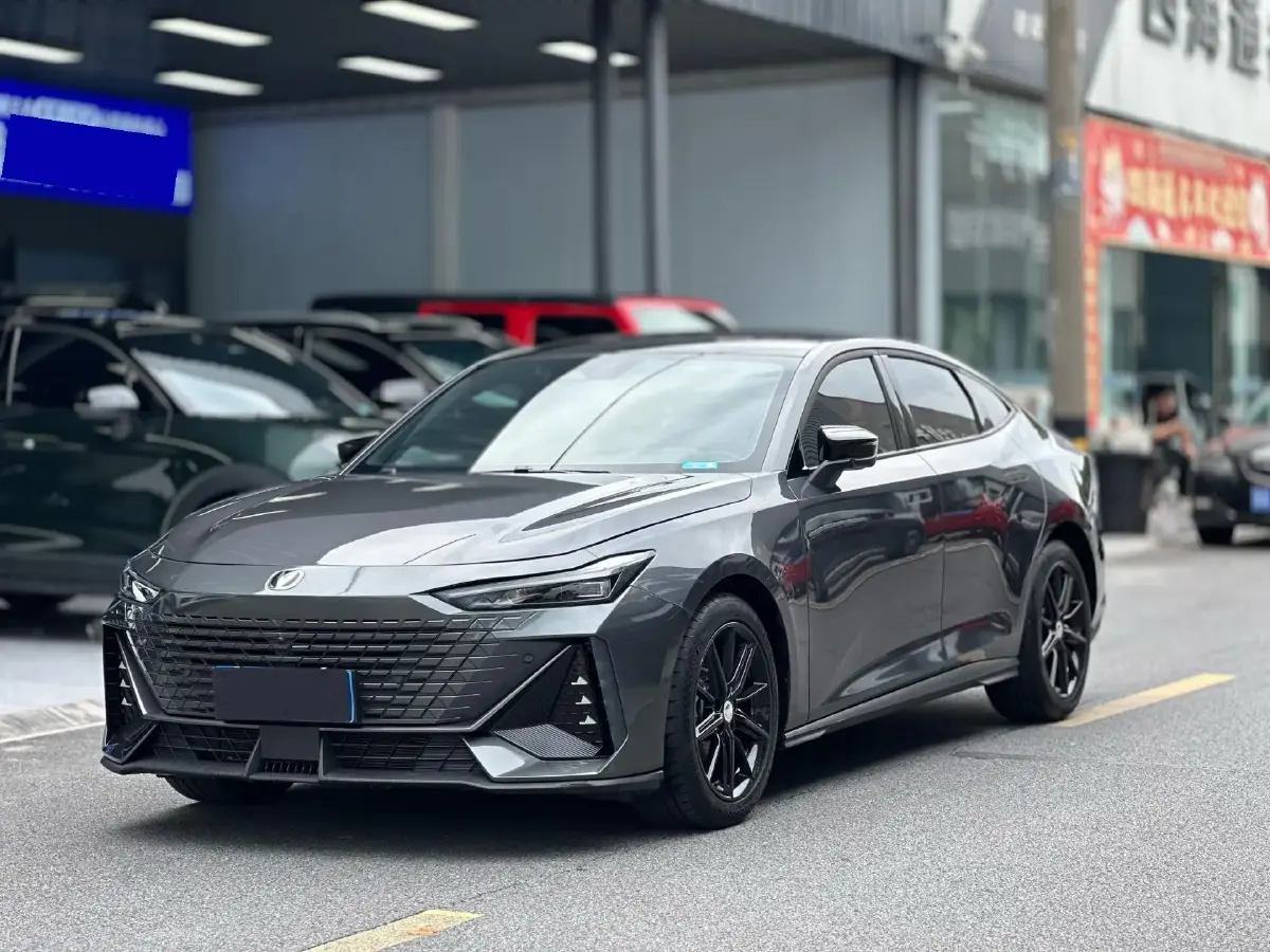 2023 ChangAn UNI-V 1.5T 188HP L4 7DCT