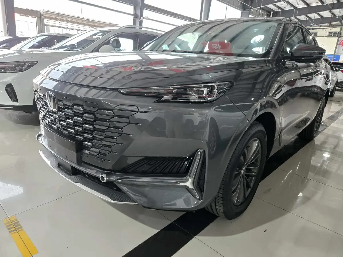 2024 ChangAn UNI-K 2.0T 233HP L4 8AT