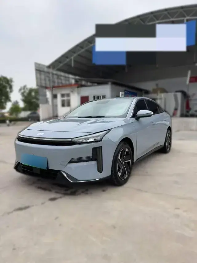 2024 Geely Galaxy L6 1.5T 163HP L4 3DHT PHEV