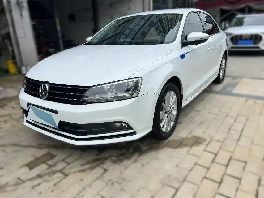 2018 Volkswagen Sagitar 1.6L 110HP L4 5MT