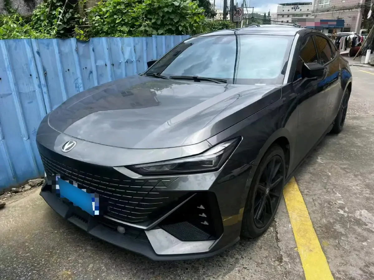 2022 ChangAn UNI-V 1.5T 188HP L4 7DCT